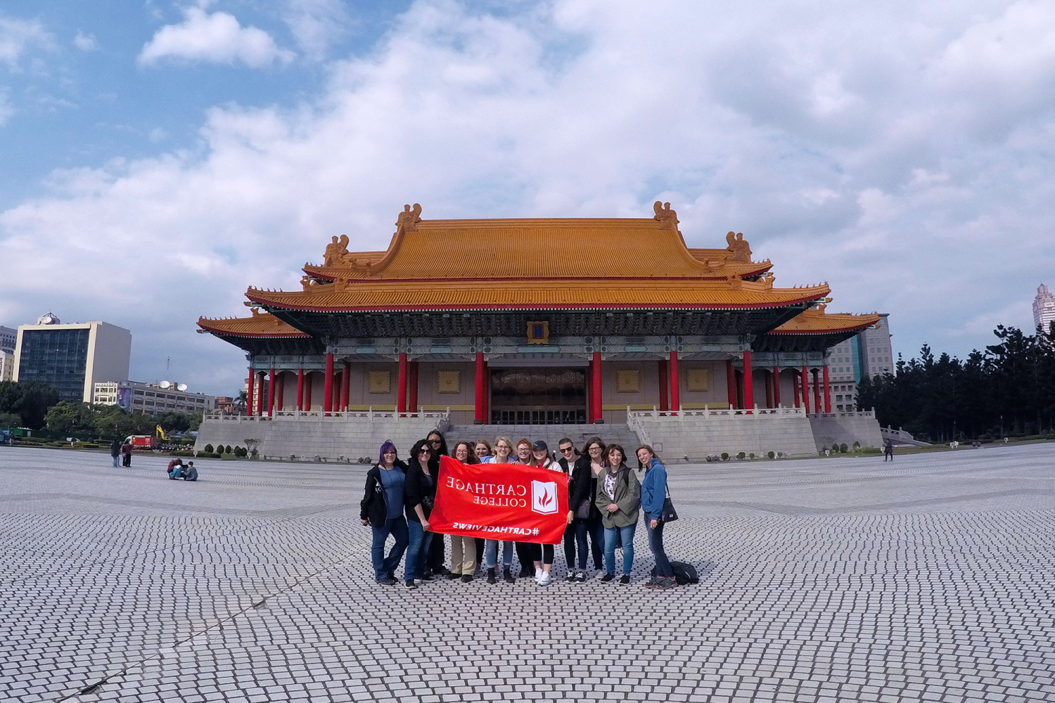 <a href='http://tmbl.ngskmc-eis.net'>全球十大赌钱排行app</a>的学生在中国学习.